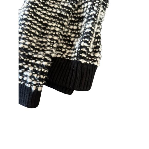 Beautiful Italian black and white sweater size L Cocogio button down sweater - Picture 2 of 6